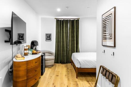 DTWN Historic Hotel The Phenix Ground Floor Room # 100