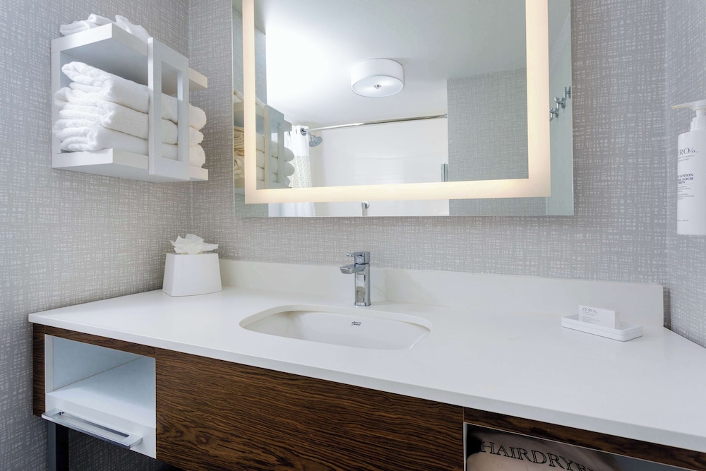 Hampton Inn Jacksonville Downtown I 95 - photo 22