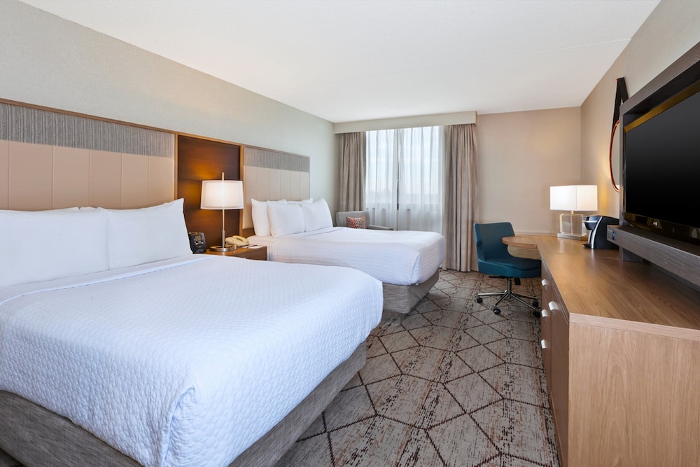 Crowne Plaza Columbus North Worthington by IHG - photo 5