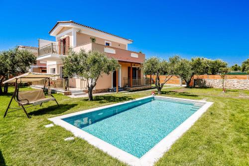 Villa Fiorita by Sealand Villas — 4-Star Luxury Hotel in Ambelokipoi, Greece