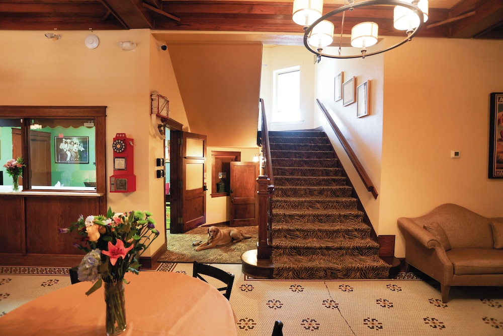 Hotel LaBonte - photo 42