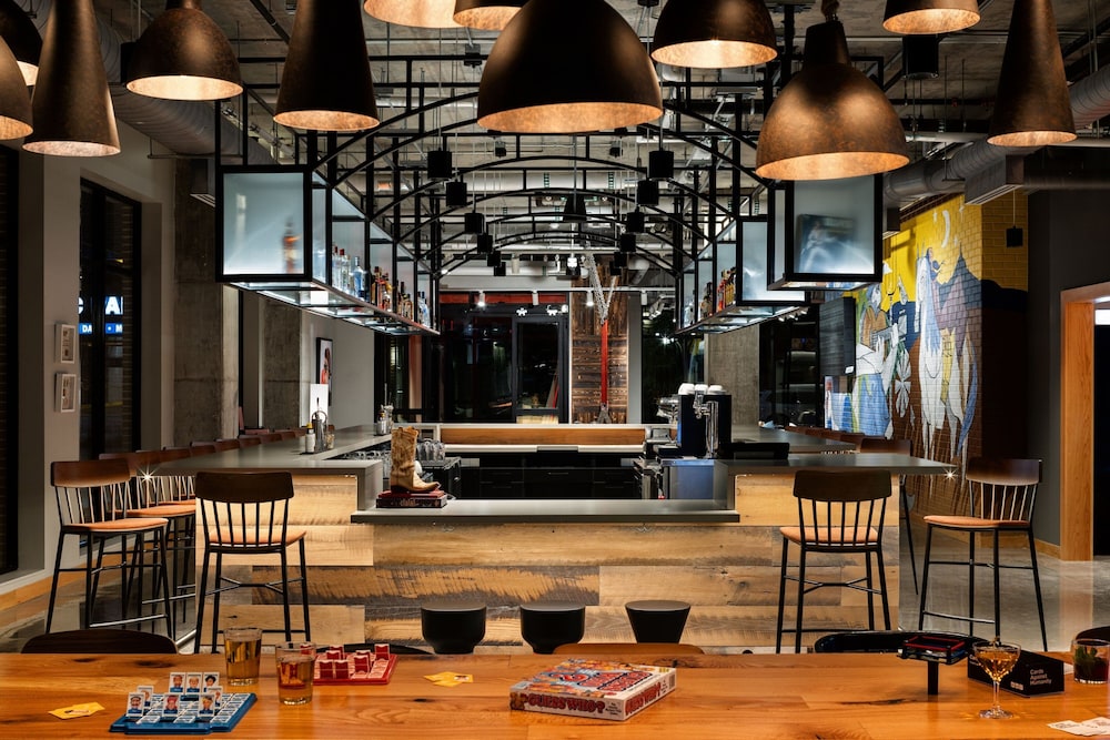 Moxy Omaha Downtown - photo 28