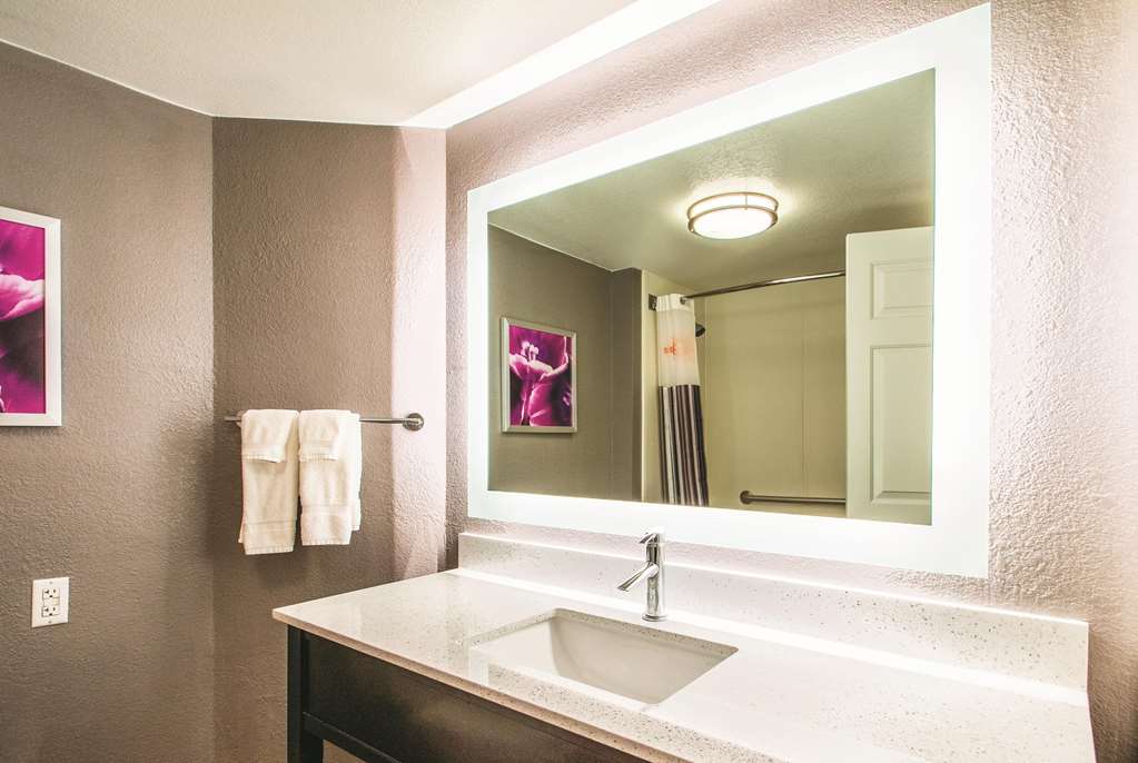 La Quinta Inn & Suites by Wyndham Orem University Pwy Provo - photo 28