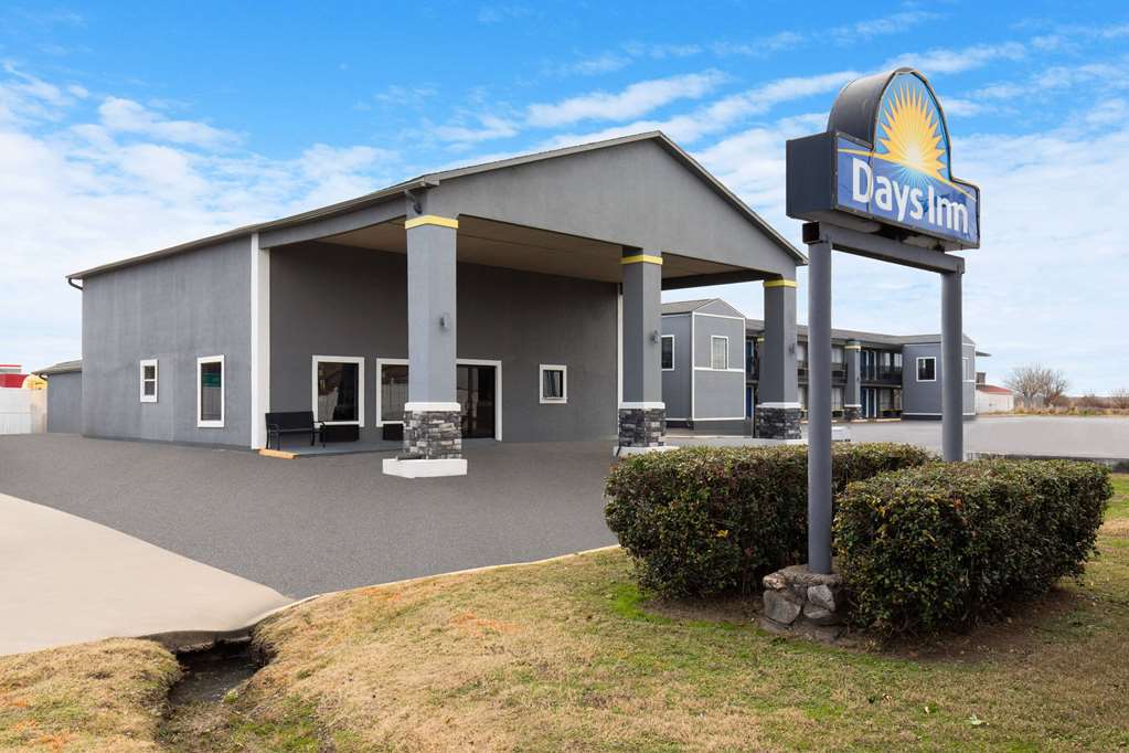 Days Inn by Wyndham Carlisle - featured photo