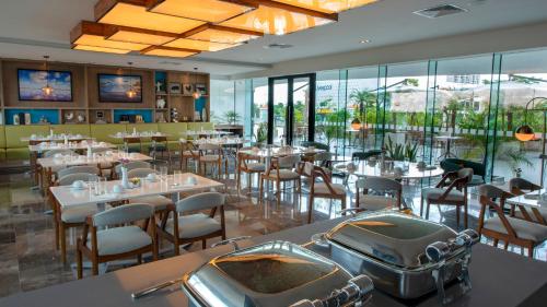 Holiday Inn Hotel And Suites Merida La Isla By IHG
