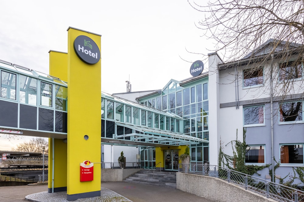 Hotel Holledau — hotel in Schweitenkirchen
