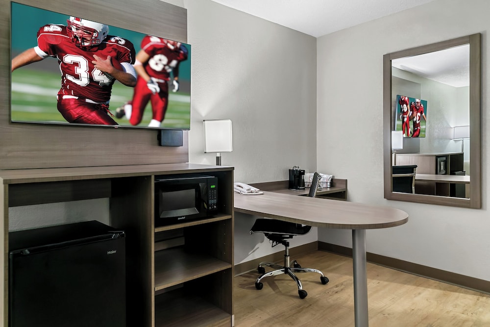 Red Roof Inn Flint - photo 21