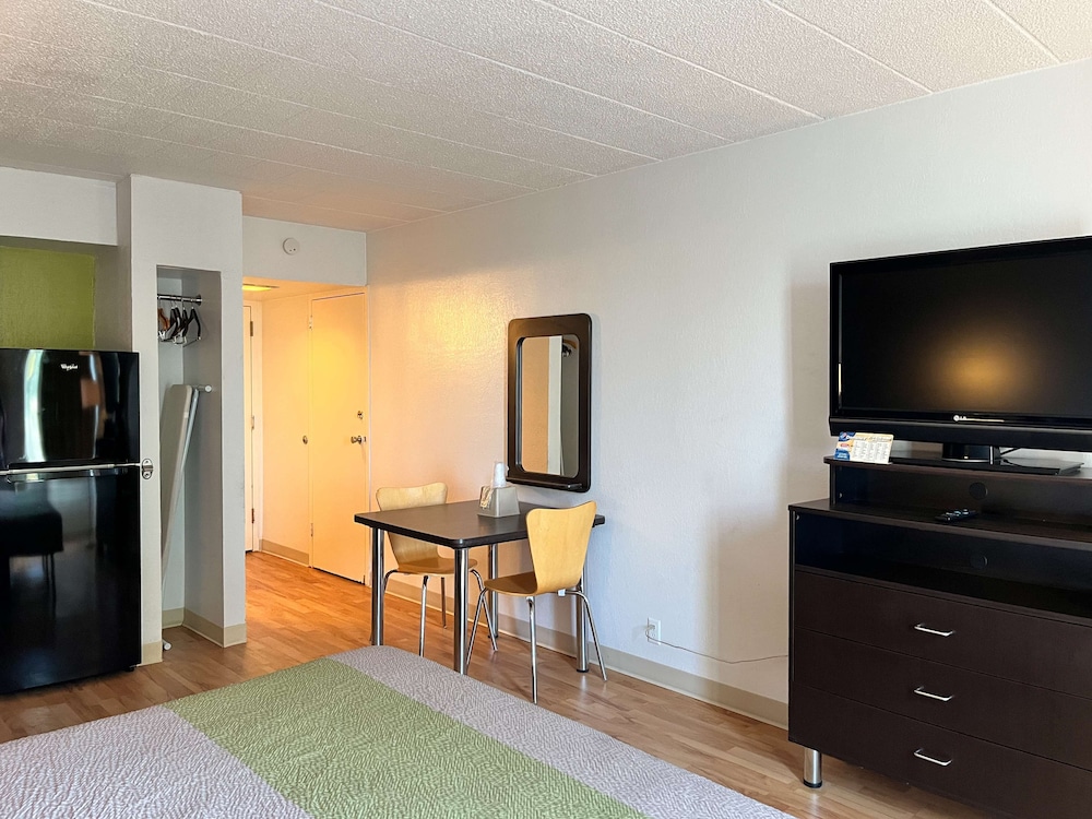 Studio 6 Suites Clarion PA - photo 6