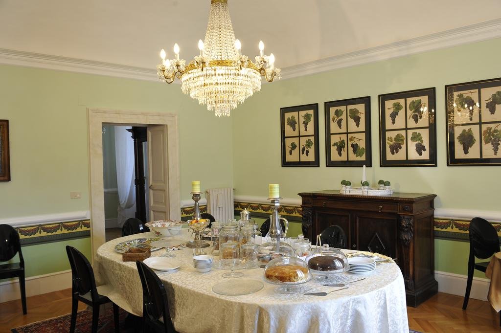 Palazzo Del Senatore pet-friendly hotel Atina