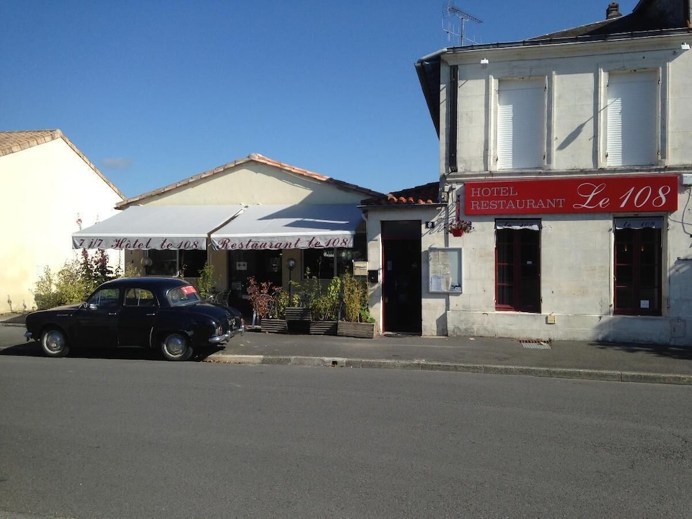 Hotel Restaurant le 108 - carbon neutral hotel in Jonzac