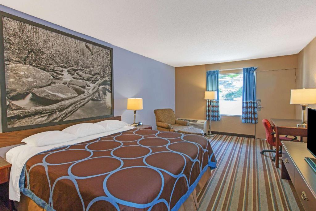 Super 8 by Wyndham Caryville TN - photo 8