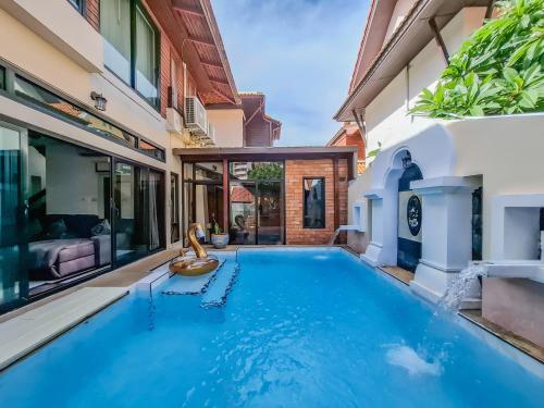 Thabali Oasis:3BHK private pool villa Sauna — 4-Star Luxury Hotel in Pattaya, Thailand