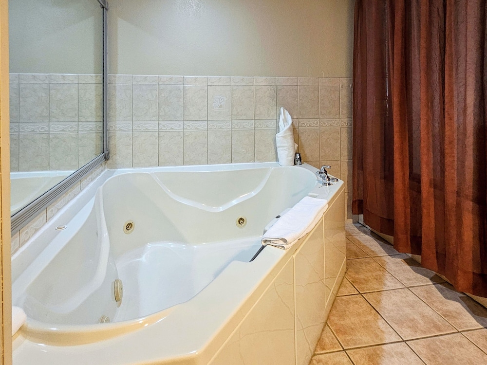 Holiday Inn Belcamp Aberdeen Area by IHG - photo 45