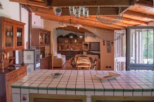 La Villa di Tenute Foti Randazzese — 4-Star Luxury Hotel in Nicolosi, Italy