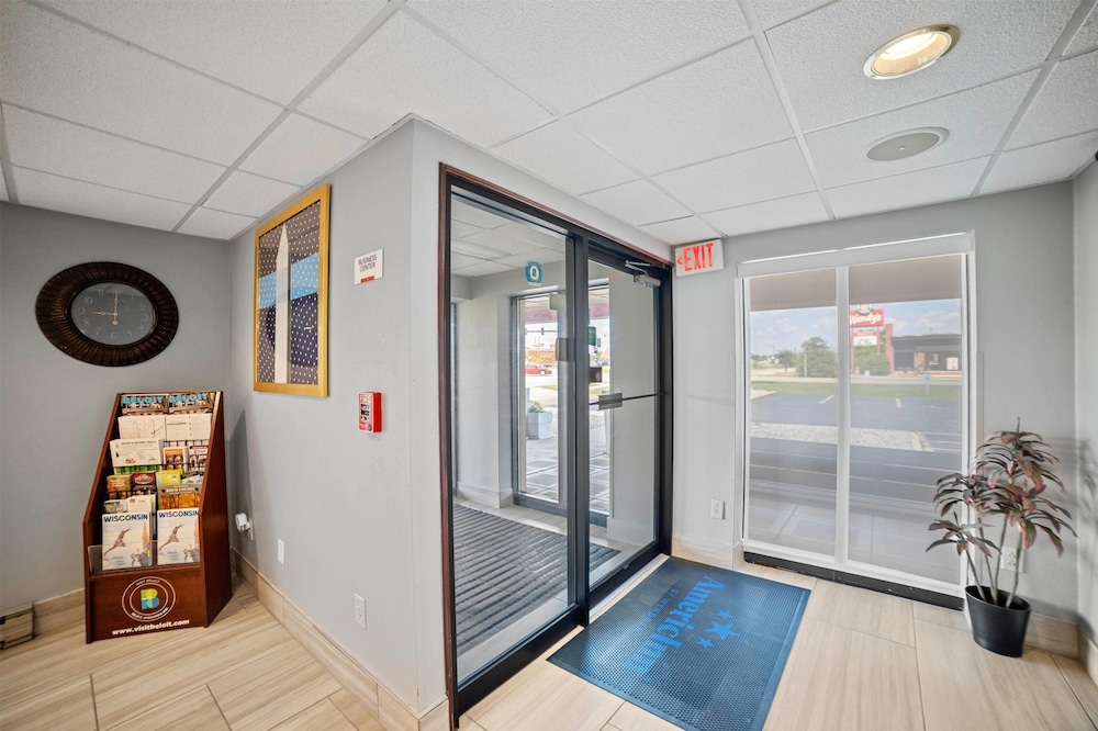 AmericInn by Wyndham Beloit - photo 5