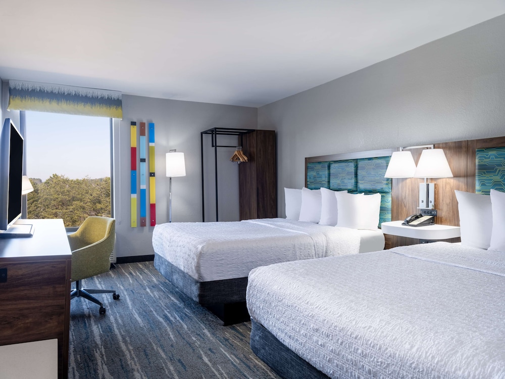Hampton Inn Peachtree Corners Norcross - photo 11