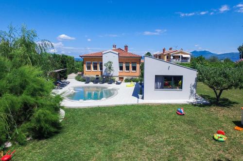 Villa Franka Nedešćina — 4-Star Luxury Hotel in Nedescina, Croatia