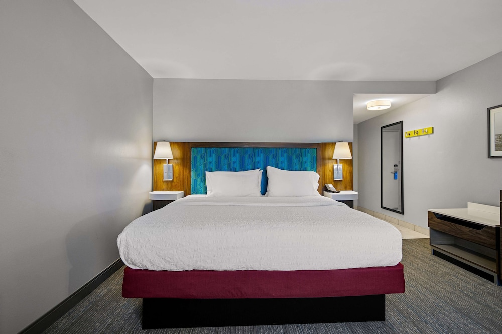 Hampton Inn & Suites Schererville - photo 20