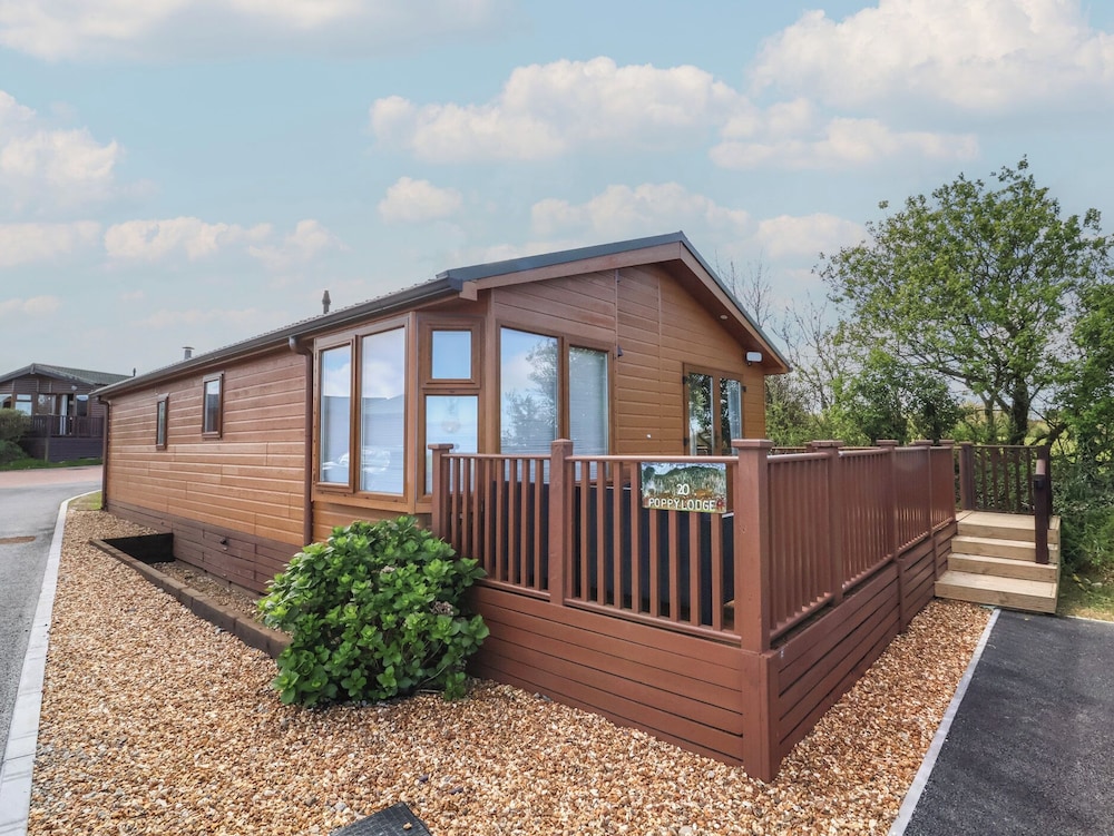 Poppy Lodge — 4-Star Luxury Hotel in Ilfracombe, United Kingdom