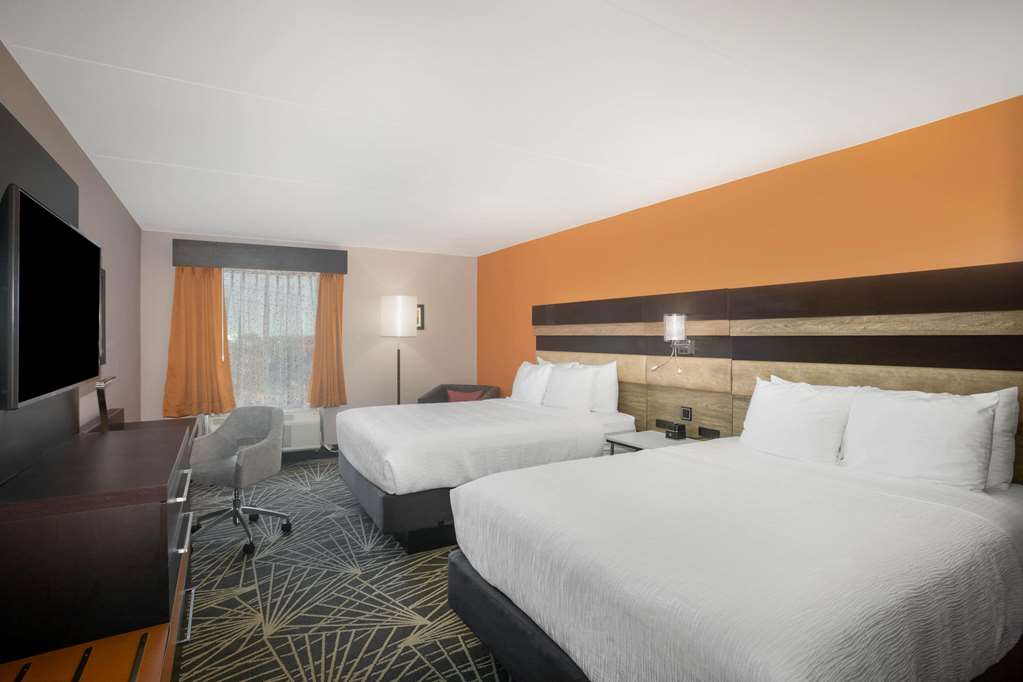 La Quinta Inn & Suites by Wyndham Branson - photo 19