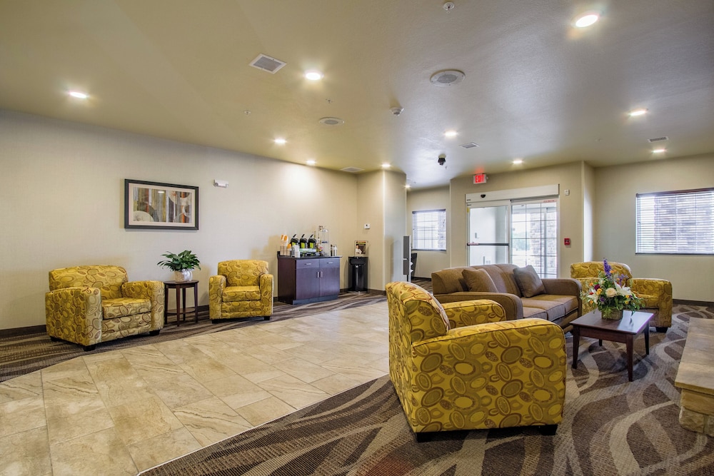 Cobblestone Hotel & Suites Orrville - photo 4