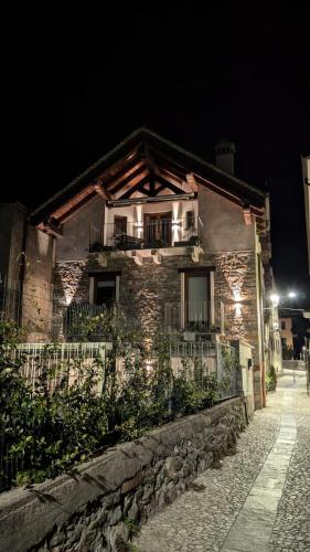 LA VIA DEL SALE accommodations holidays in Domodossola, Italy