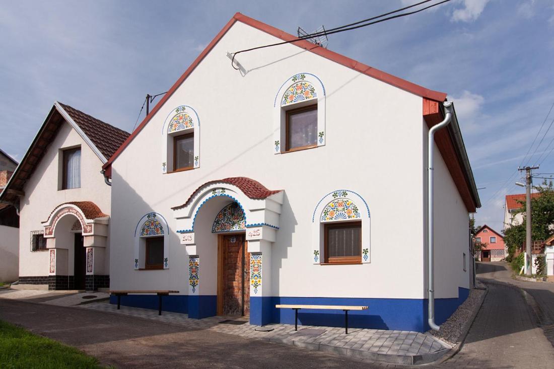 Búda u Kramářů apartmán Leona — 4-Star Luxury Hotel in Mutenice, Czech Republic