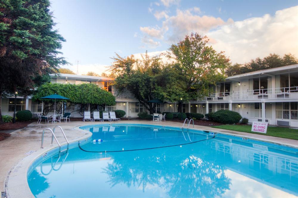 Phoenix Greenvilles Inn - photo 6