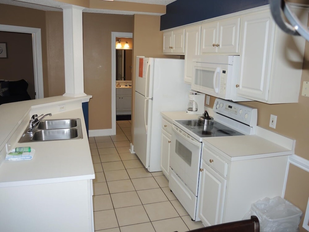 Lake View Golf Resort Villa 1301 Close to Beach in Calabash by Redawning - photo 9