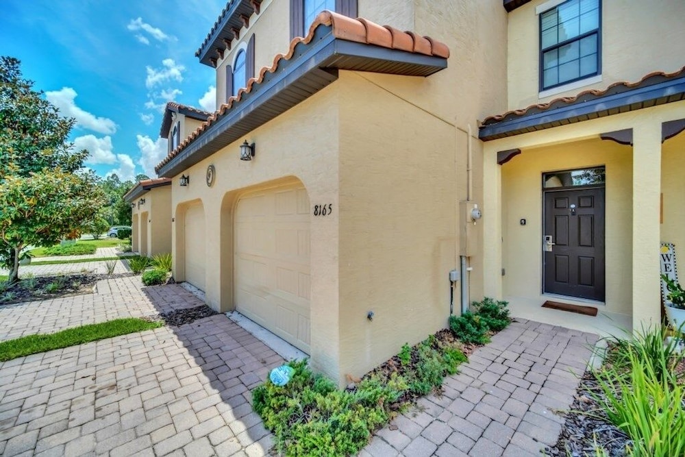 Tropical Escape 3 Bed Home In Beautiful Resort 3 Bedroom Condo - photo 32