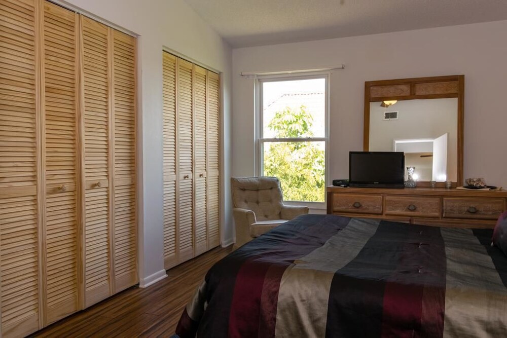 Cove at Sandy Pointe Unit 202a - photo 8