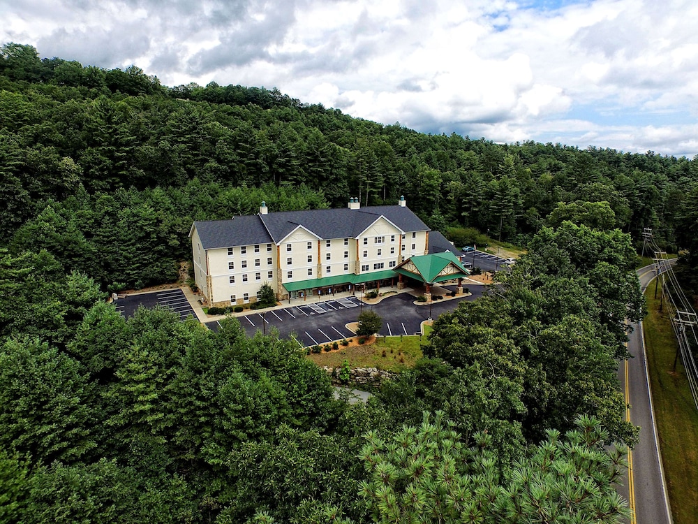 Hampton Inn & Suites Cashiers Sapphire Valley - photo 24