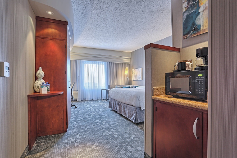 Courtyard by Marriott Harrisburg West Mechanicsburg - photo 11