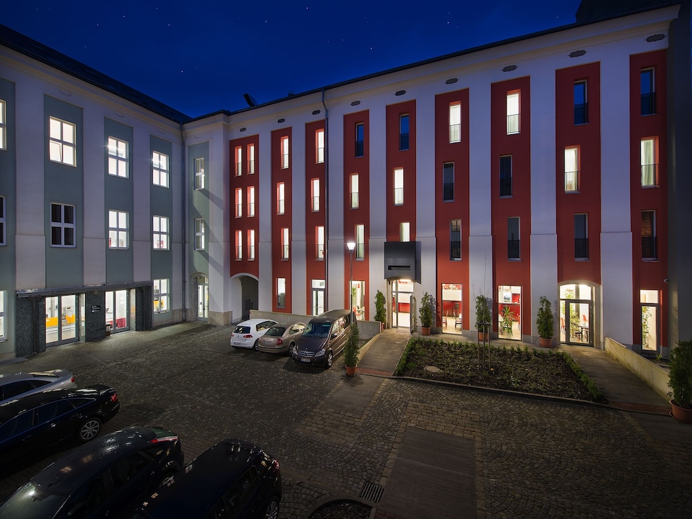 EA Business Hotel Jihlava — 4-Star Luxury Hotel in Jihlava, Czech Republic