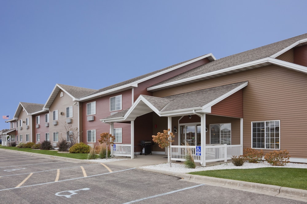 Paynesville Inn And Suites - carbon neutral hotel in Paynesville