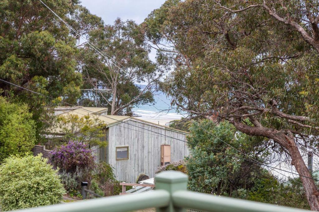 Tri Kahl Byo Linen in Lorne, Australia