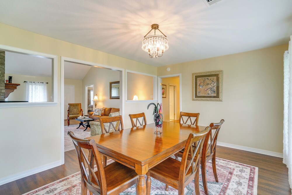 Calhoun Home w Spacious Interior & Backyard — Calhoun — photo 4