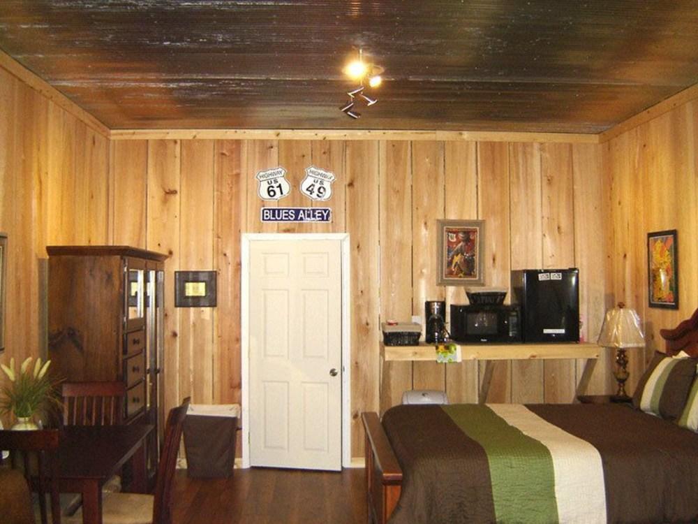 Bluestown Inn - photo 12