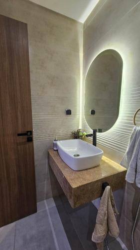 Spacious Private Room next to the airport in Sale, Morocco