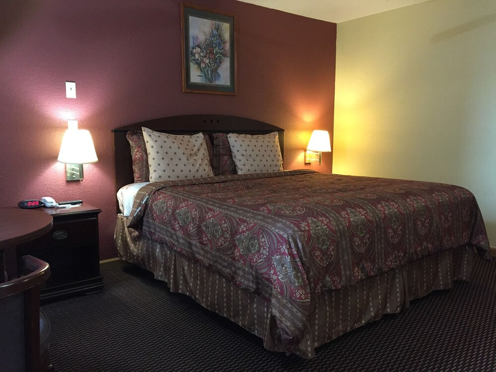 First Western Inn - photo 32