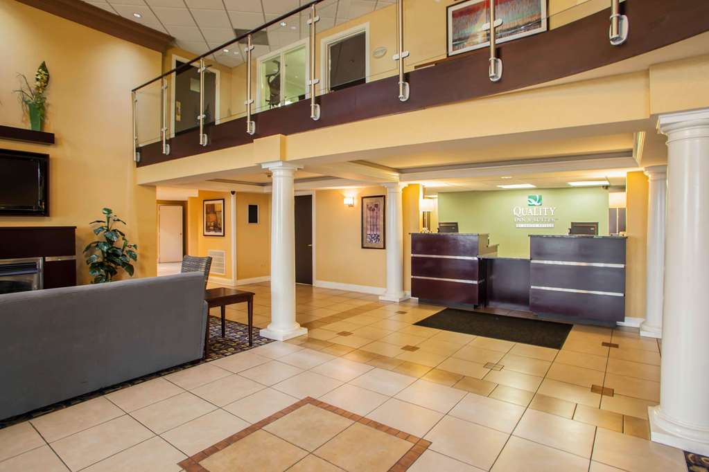 Quality Inn and Suites St Charles West Chicago - photo 6