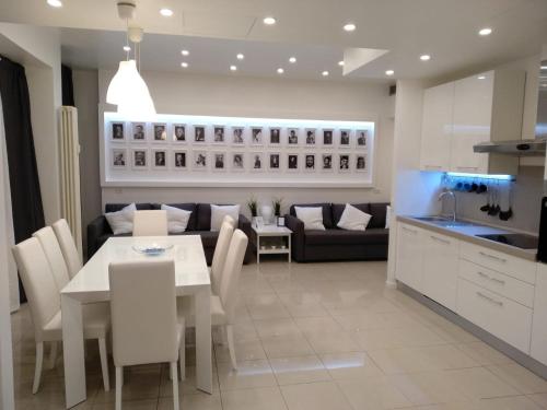 Milan Center big Luxury House — 4-Star Luxury Hotel in Sesto San Giovanni, Italy