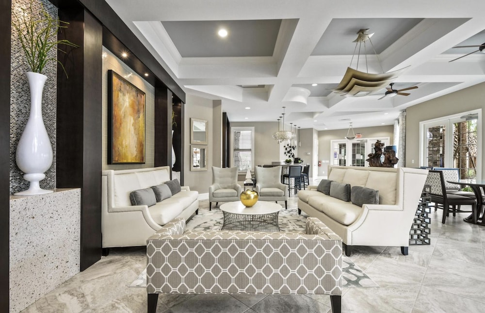 Beautiful 9 bedroom pool home located in the Solterra Resort home - photo 31