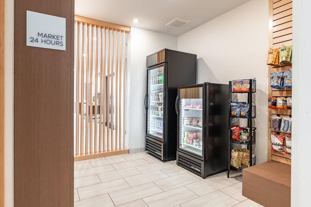 Holiday Inn Express & Suites Moundsville by IHG - photo 47