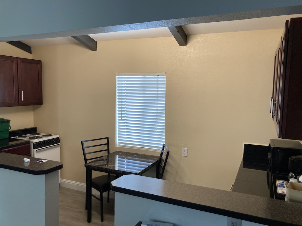 Tri Valley Inn and Suites Pleasanton - photo 38