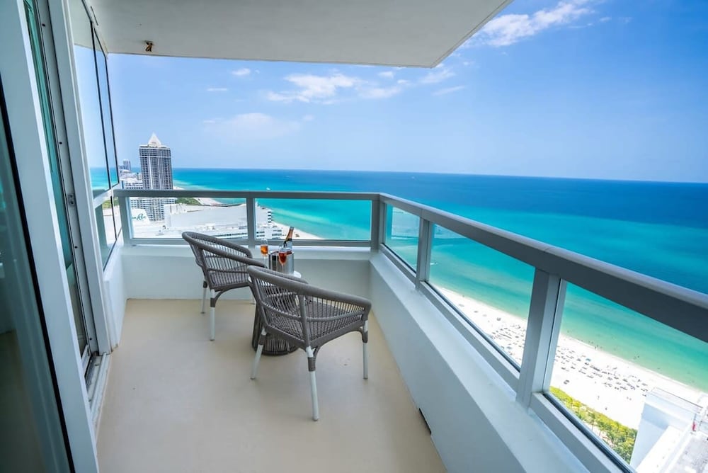 Fontainebleau Miami Beach Private Luxury Suites - photo 439