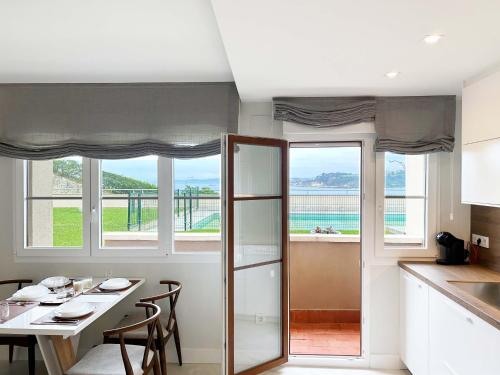 Tu Lugar En la Playa in Luanco, Spain