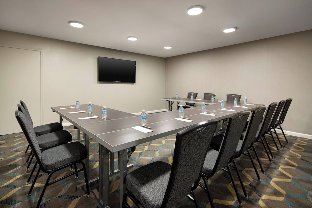 Residence Inn by Marriott Anaheim Placentia Fullerton - photo 35