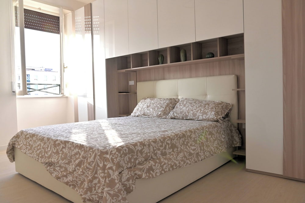 Emerenziana Lovely Apartment — 4-Star Luxury Hotel in Rome, Italy
