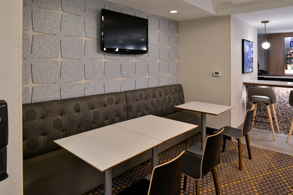 Holiday Inn Hotel & Suites Overland Park Convention Center - photo 53